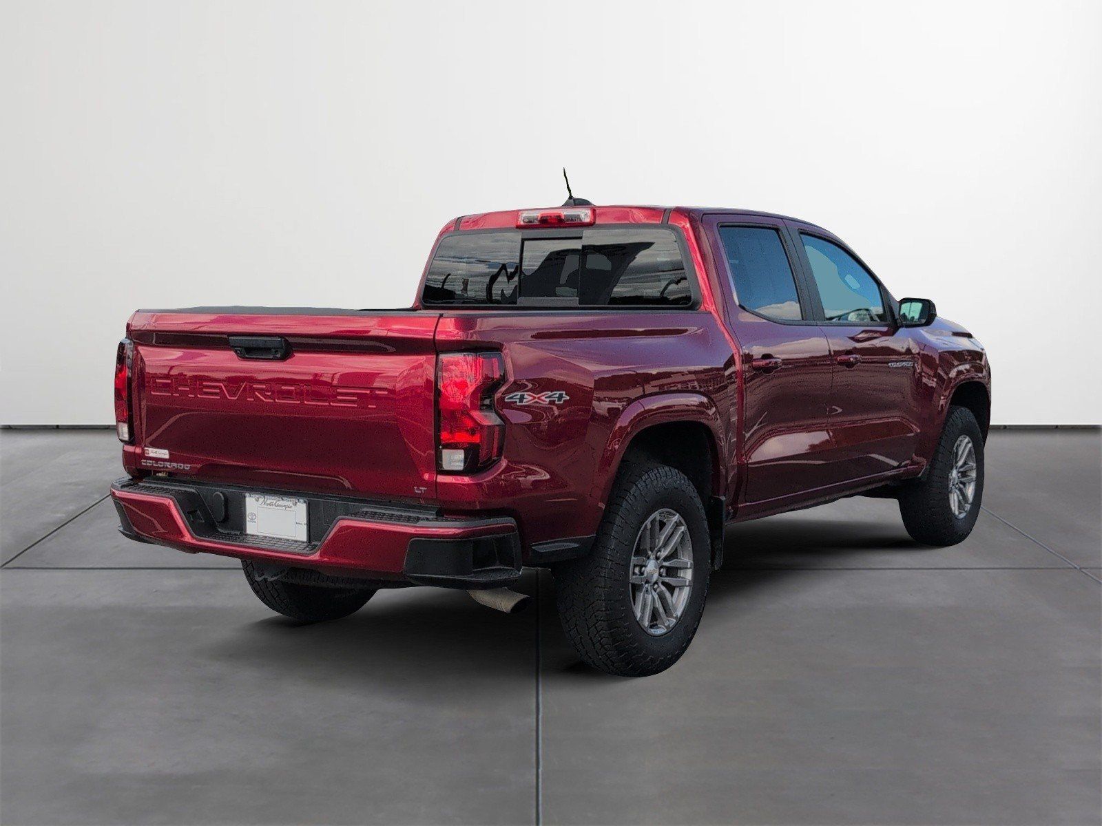 Used 2024 Chevrolet Colorado LT w/ LT Convenience Package AWD/4WD image 5