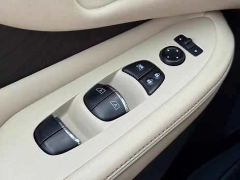 Used 2020 Nissan Murano Platinum w/ Cargo Package image 17