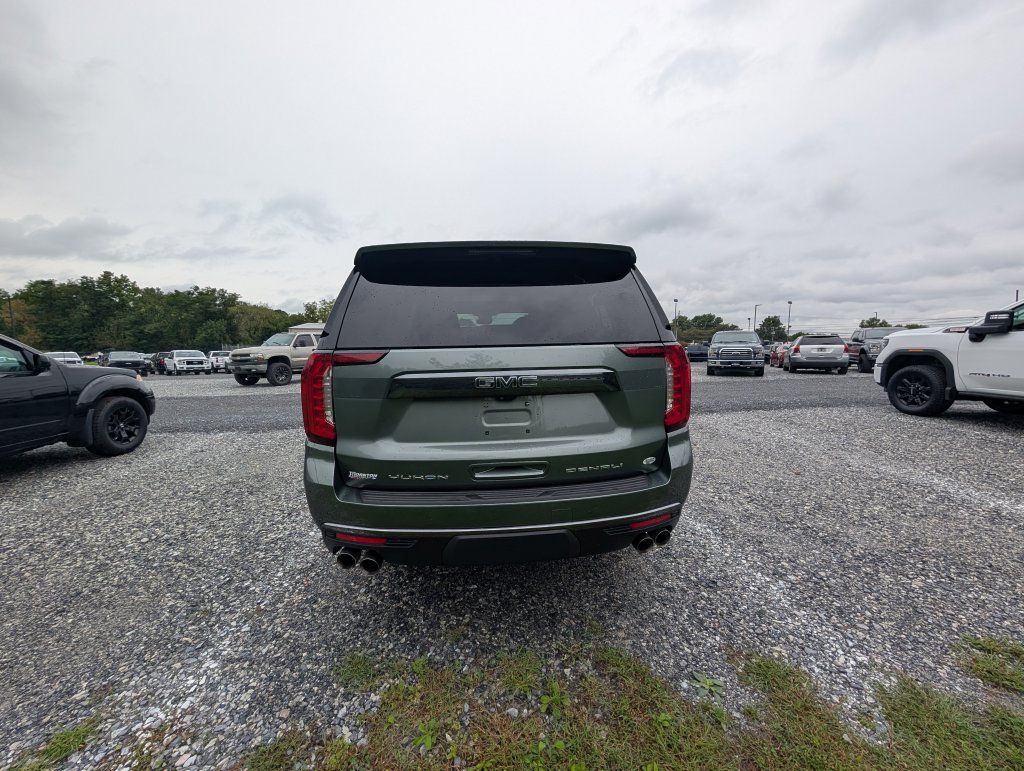 Used 2024 GMC Yukon XL Denali Ultimate AWD/4WD image 5