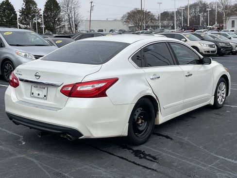 Used 2017 Nissan Altima 2.5 S w/ Power Driver Seat Package image 7