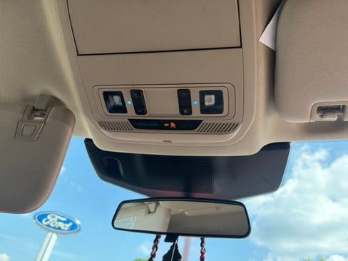 Used 2020 Ford Explorer XLT w/ Equipment Group 202A RWD image 24