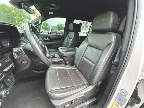 Used 2024 Chevrolet Suburban High Country w/ Advanced Technology Package AWD/4WD image 20
