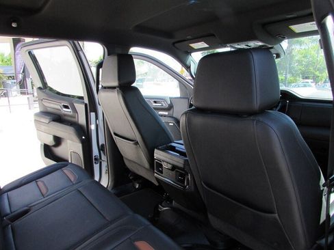 Used 2023 GMC Sierra 1500 AT4 w/ Technology Package AWD/4WD image 44
