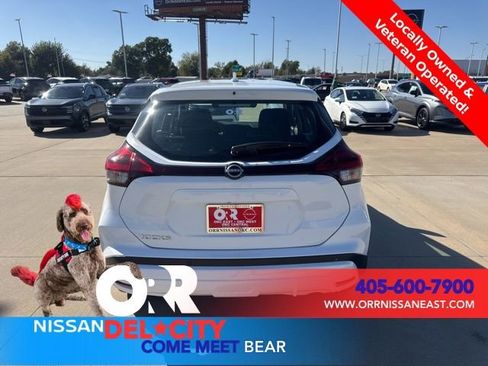 New 2025 Nissan Kicks Play S FWD image 4