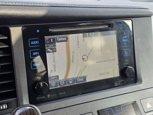 Used 2017 Toyota Sienna XLE image 37