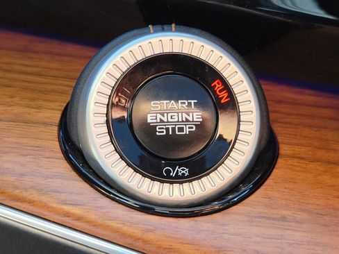 Certified 2024 Jeep Grand Wagoneer L Series III image 31