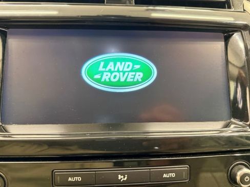 Used 2017 Land Rover Discovery HSE AWD/4WD image 41