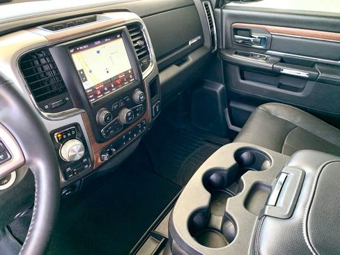 Used 2018 RAM 1500 Laramie w/ Convenience Group AWD/4WD image 38