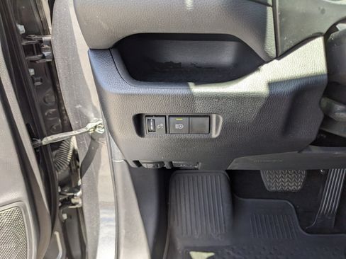 Used 2023 Toyota RAV4 XLE FWD image 31
