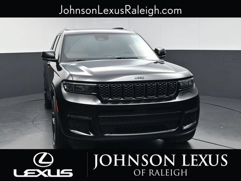 Used 2024 Jeep Grand Cherokee L Summit w/ Advanced Protech Group IV AWD/4WD image 4