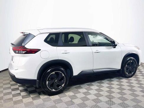 Certified 2026 Nissan Rogue SV w/ SV Premium Package image 4