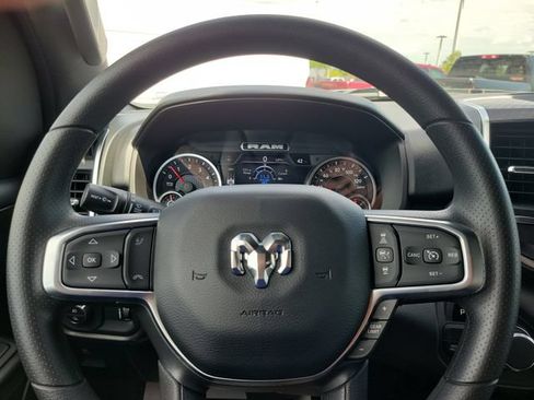 New 2026 RAM 1500 Express AWD/4WD image 16