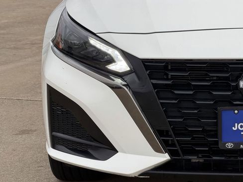 Used 2025 Nissan Altima 2.5 SR image 5