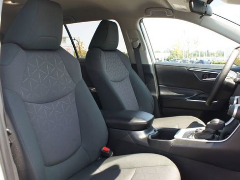 Used 2024 Toyota RAV4 XLE image 22