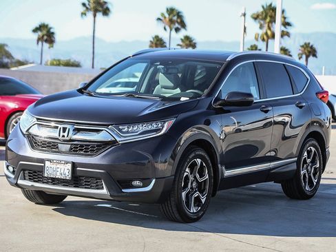 Used 2018 Honda CR-V Touring image 3