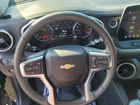 Used 2025 Chevrolet Blazer LT AWD/4WD image 21