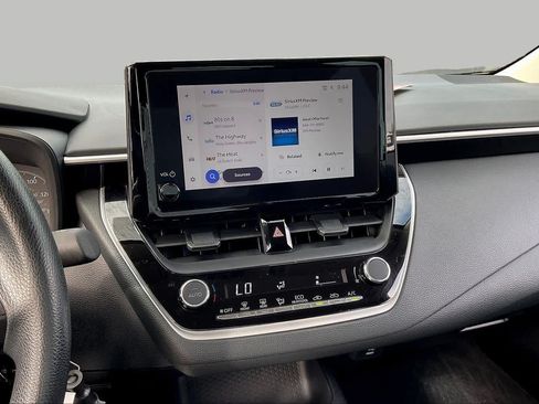 Used 2025 Toyota Corolla LE FWD image 7