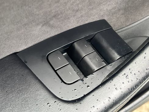 Used 2021 Tesla Model 3 Standard Range Plus image 13