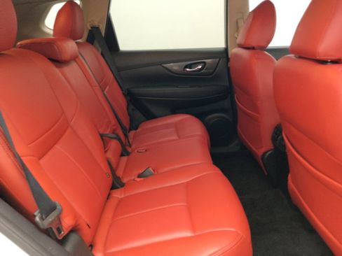 Used 2019 Nissan Rogue SV FWD image 19