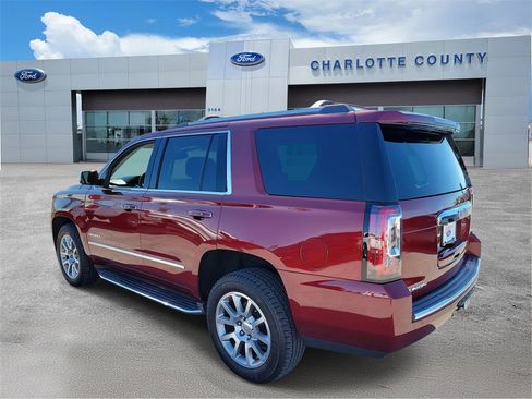 Used 2017 GMC Yukon Denali image 3