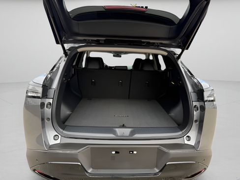 Used 2025 Nissan Murano SV AWD/4WD image 12