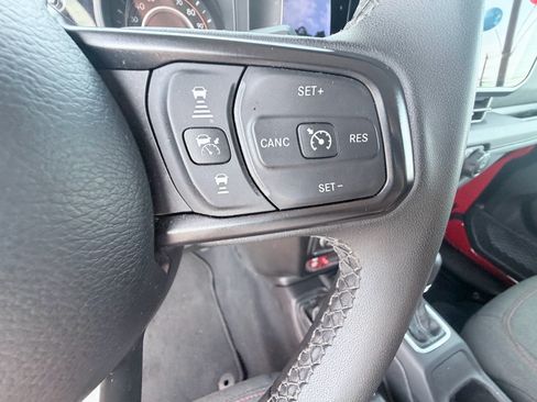 Used 2025 Jeep Wrangler Unlimited Rubicon AWD/4WD image 15
