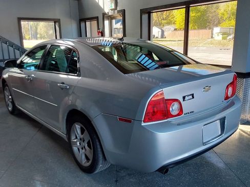 Used 2009 Chevrolet Malibu LT w/ Premium Mat Package image 12