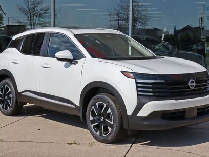 New 2025 Nissan Kicks SV w/ SV Premium Package