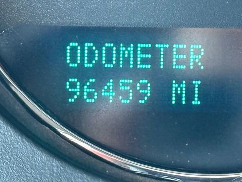 Used 2010 Chevrolet Suburban LS w/ Interior Plus Package image 21