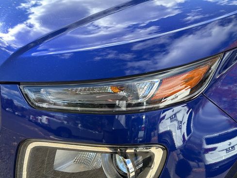 Used 2023 Hyundai Venue SEL image 9