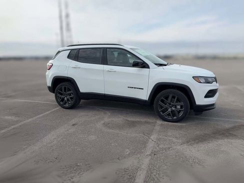 New 2026 Jeep Compass Latitude image 15