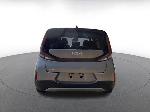 Used 2025 Kia Soul LX w/ LX Technology Package image 12