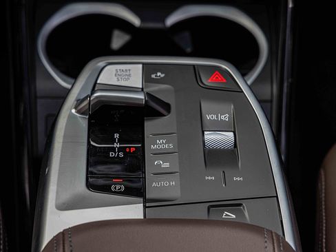 Used 2025 BMW X1 xDrive28i w/ M Sport Package image 14