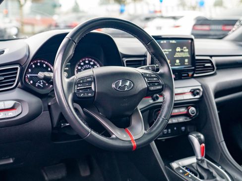Used 2021 Hyundai Veloster 2.0 Premium image 14