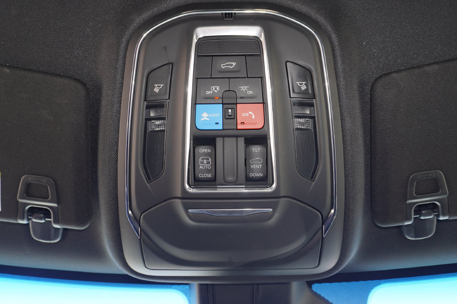 Used 2023 Jeep Grand Cherokee Altitude AWD/4WD image 21