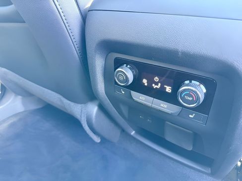 Used 2025 Chevrolet Traverse RS w/ LPO, Floor Liner Package AWD/4WD image 39
