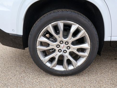 New 2026 GMC Acadia Denali w/ Super Cruise Package FWD image 41
