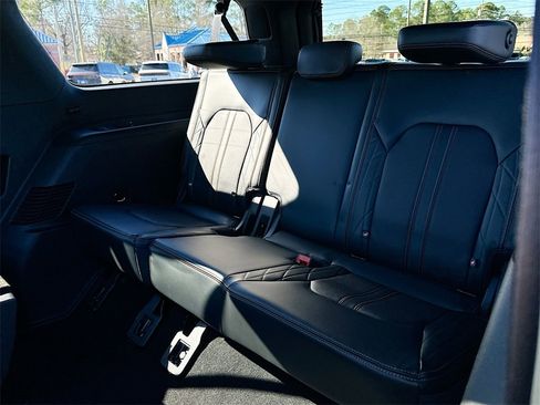 Used 2023 Ford Expedition Max Platinum image 28