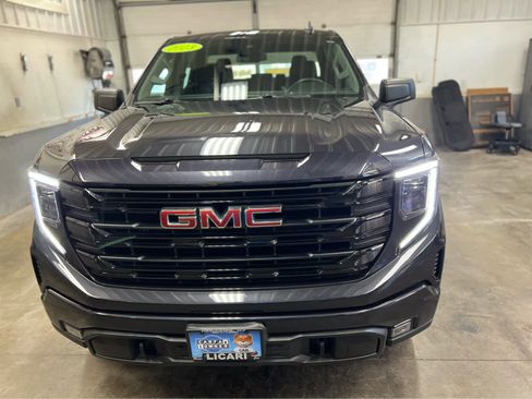 Used 2023 GMC Sierra 1500 Elevation image 2