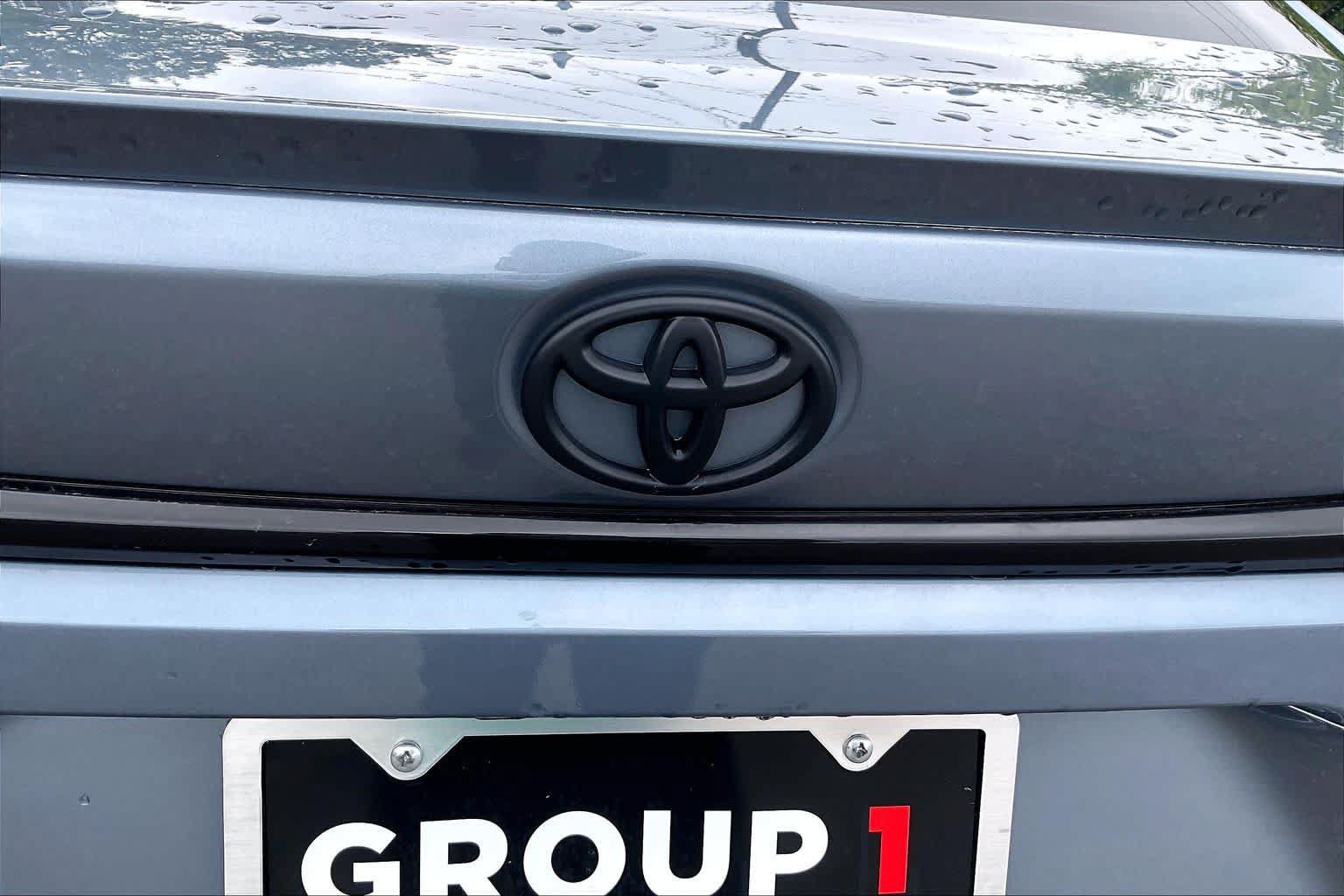Used 2026 Toyota Corolla SE FWD image 30