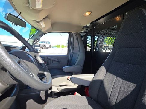 Used 2024 GMC Savana 2500 w/ Driver Convenience Package RWD image 16