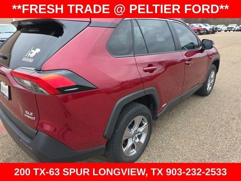 Used 2022 Toyota RAV4 XLE image 10