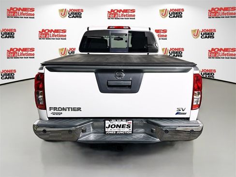 Certified 2019 Nissan Frontier SV w/ Value Truck Package image 16