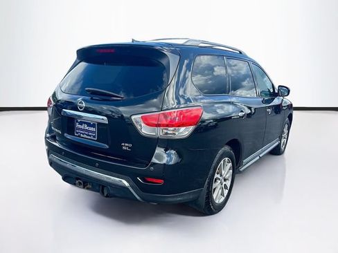 Used 2015 Nissan Pathfinder SL w/ SL Tech Package FWD image 10