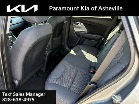 Used 2018 Kia Niro LX image 18