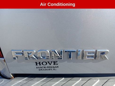 Used 2008 Nissan Frontier SE w/ Tow Hitch Pkg image 7