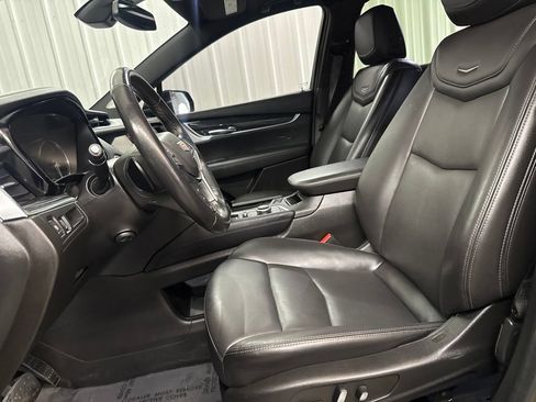 Used 2022 Cadillac XT5 Premium Luxury FWD image 10