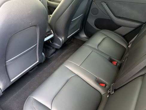 Used 2023 Tesla Model Y AWD image 15
