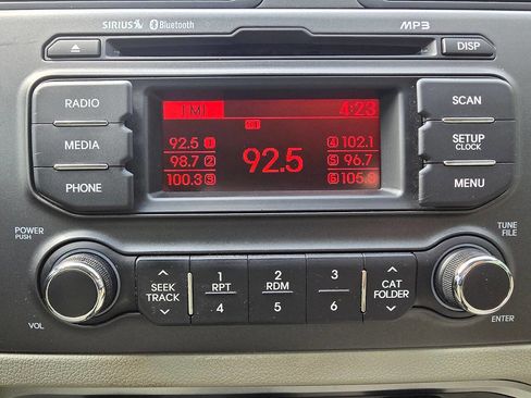 Used 2013 Kia Rio EX image 29