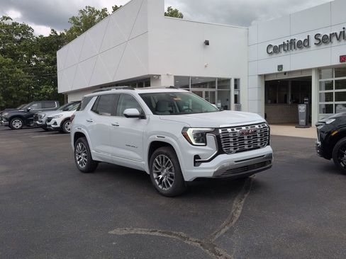 New 2026 GMC Terrain Denali w/ LPO, Floor Liner Package AWD/4WD image 3